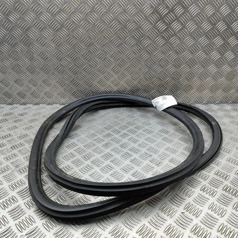 Esiukse tihend (ukse pool) N9X220708AC