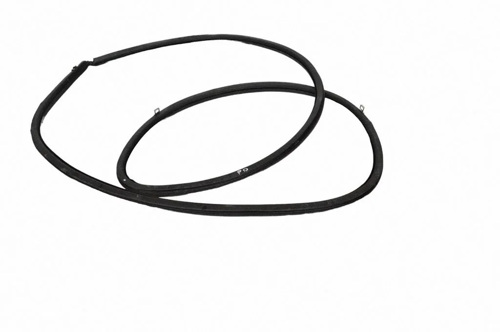 Priekšējā blīvgumija (uz durvīm) – labā