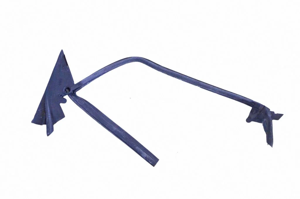 Priekšējā blīvgumija (uz durvīm) 4G8837480