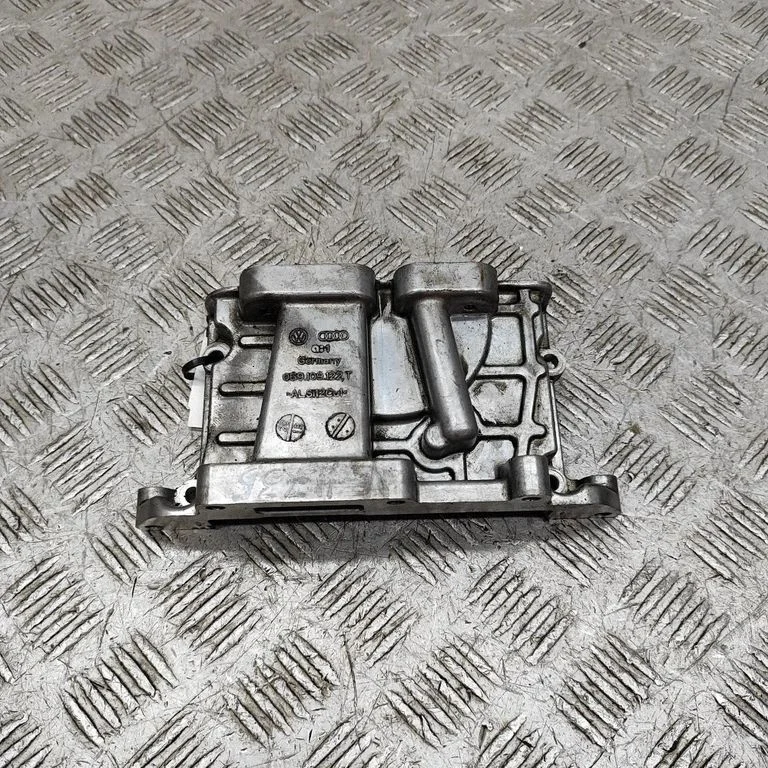 Other engine bay part 059109122T