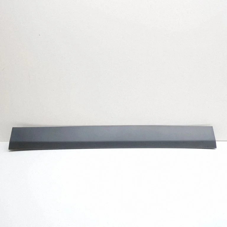 Aizmugurējā vāka apdare 1T3867707