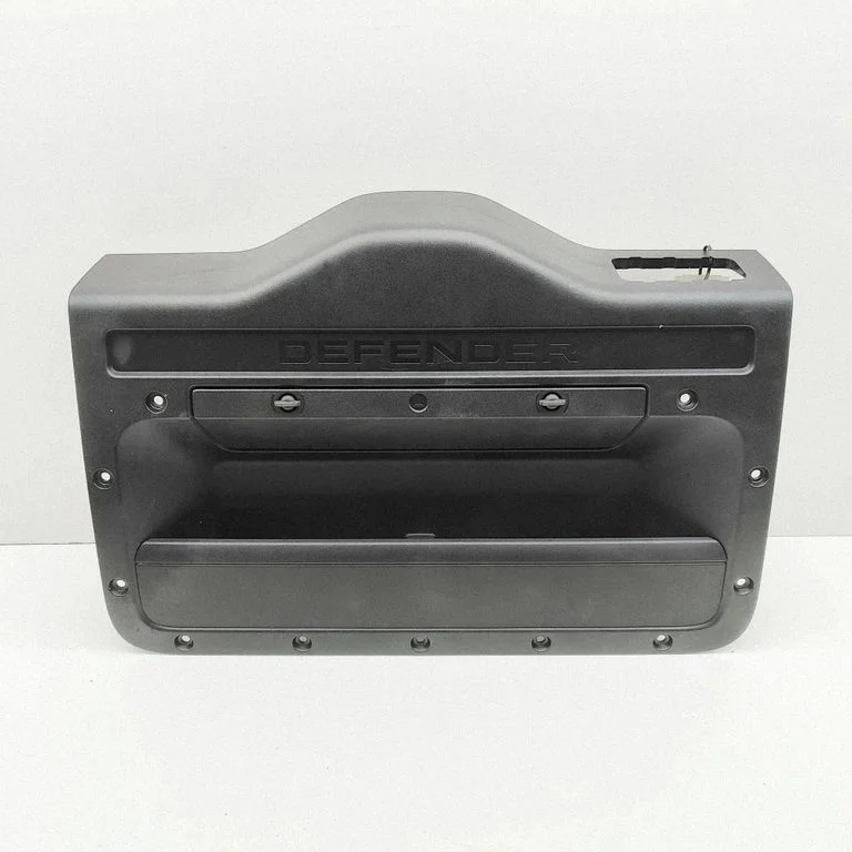 Tailgate trim – Land Rover Defender (2020-)