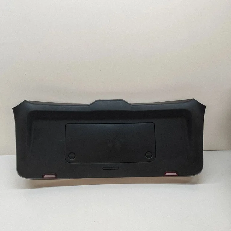 Listwa klapy bagażnika 9Y0867973C