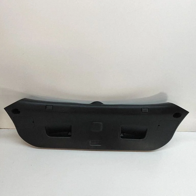 Tailgate trim – Hyundai i30 (2007-2012)