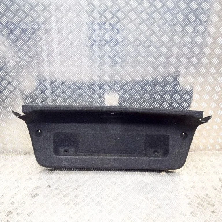 Tailgate trim 7430622