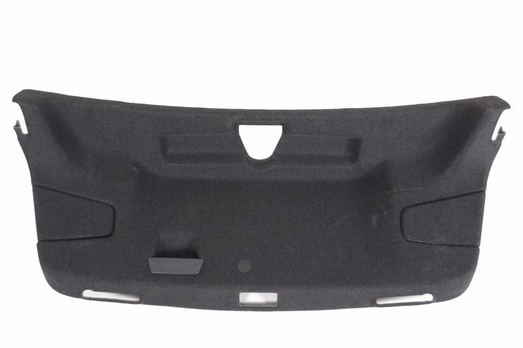 Listwa klapy bagażnika 8V5867975G