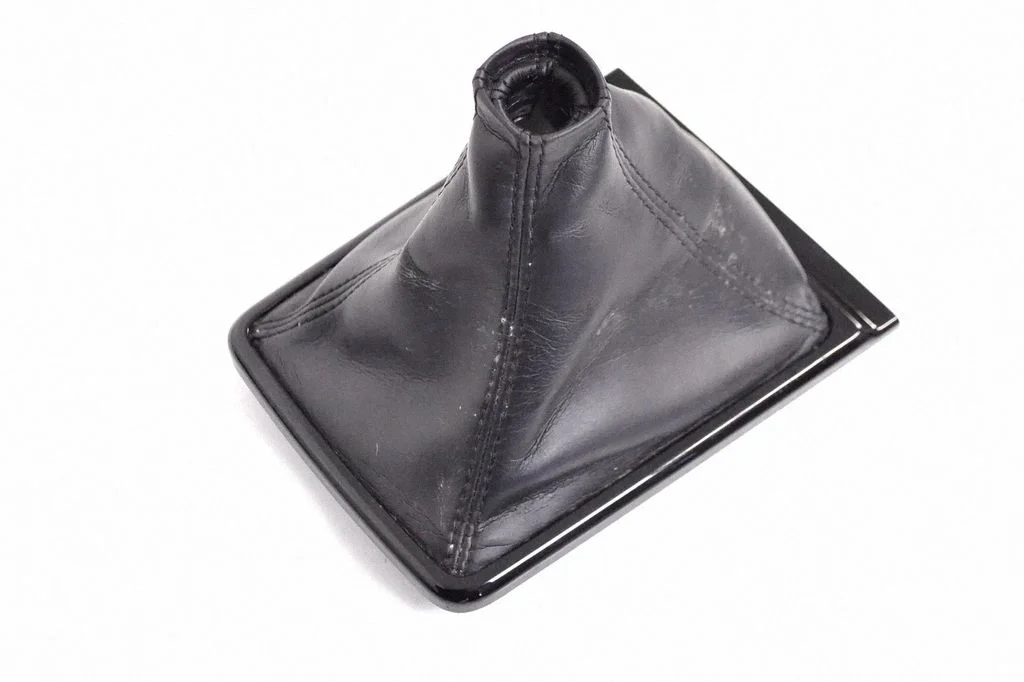 Pārnesumu pārslēga sviras apdare (āda, poga) – Jaguar XE (2015-)