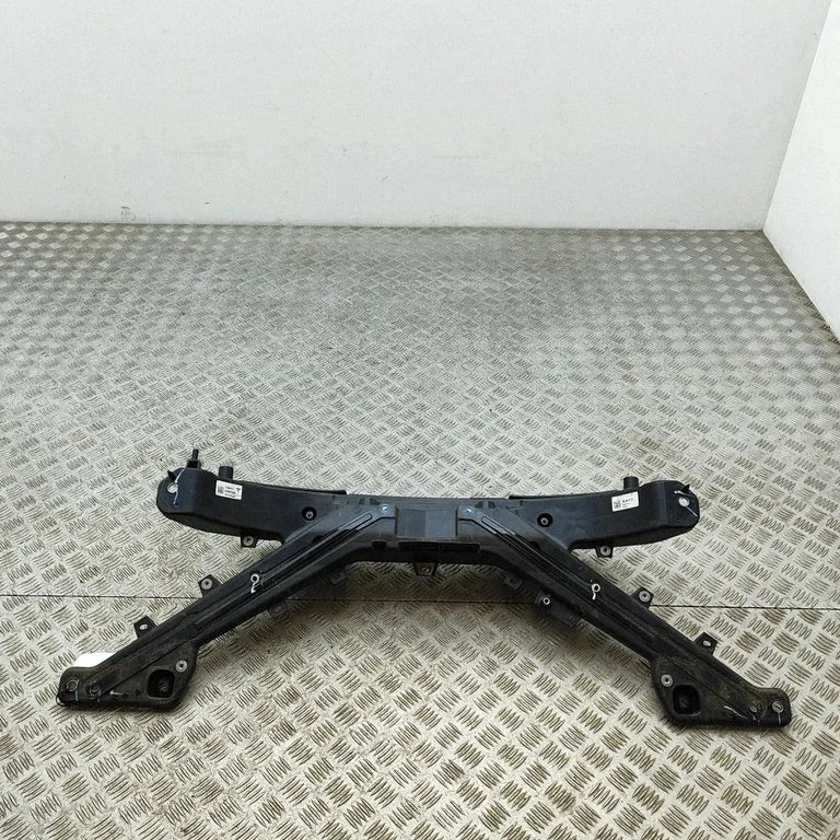 Radiatoru paneļa augšējā daļa 108417000B