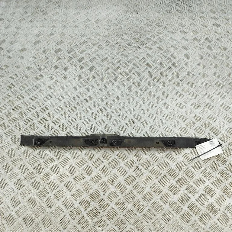 Radiatoru paneļa augšējā daļa 5A05B94
