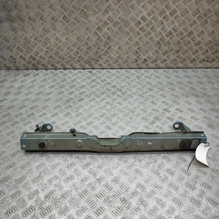 Radiatoru paneļa augšējā daļa F25113NLMH