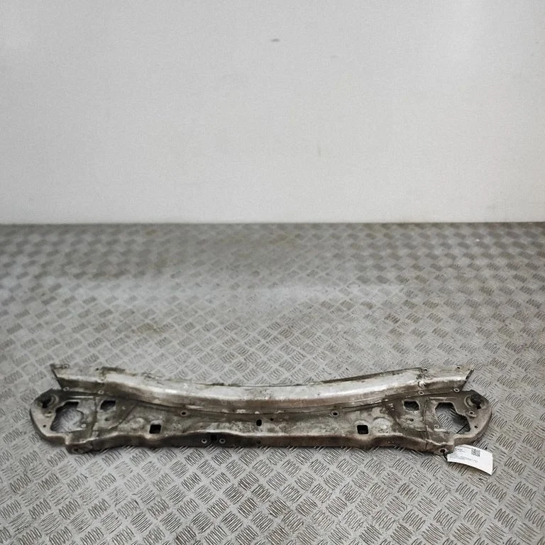 Radiatoru paneļa augšējā daļa A2536210300