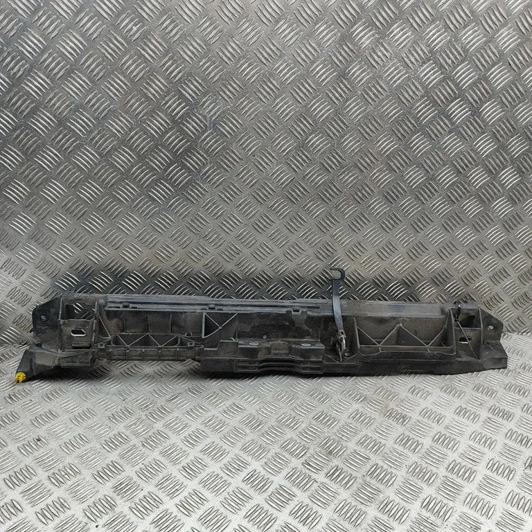 Radiatoru paneļa augšējā daļa 9816603980