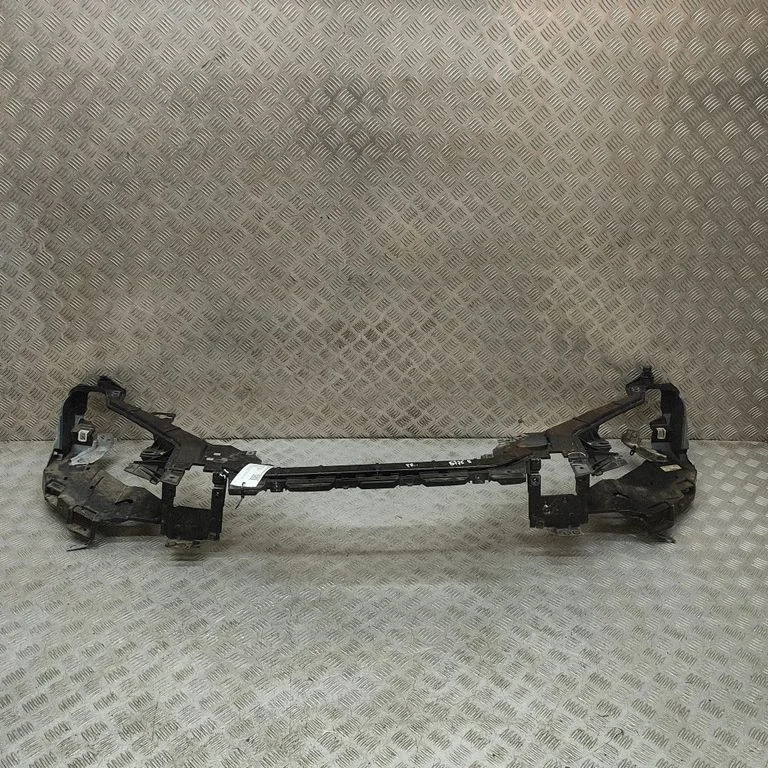 Radiatoru paneļa augšējā daļa 31299365