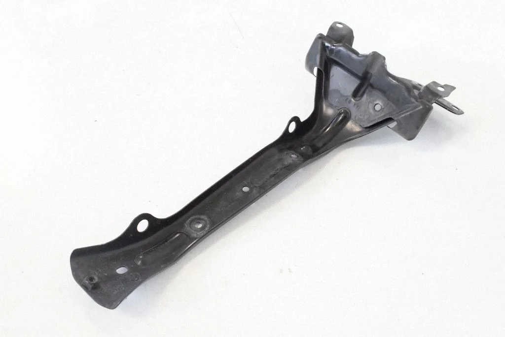 Top upper radiator support slam panel 7L0805799D