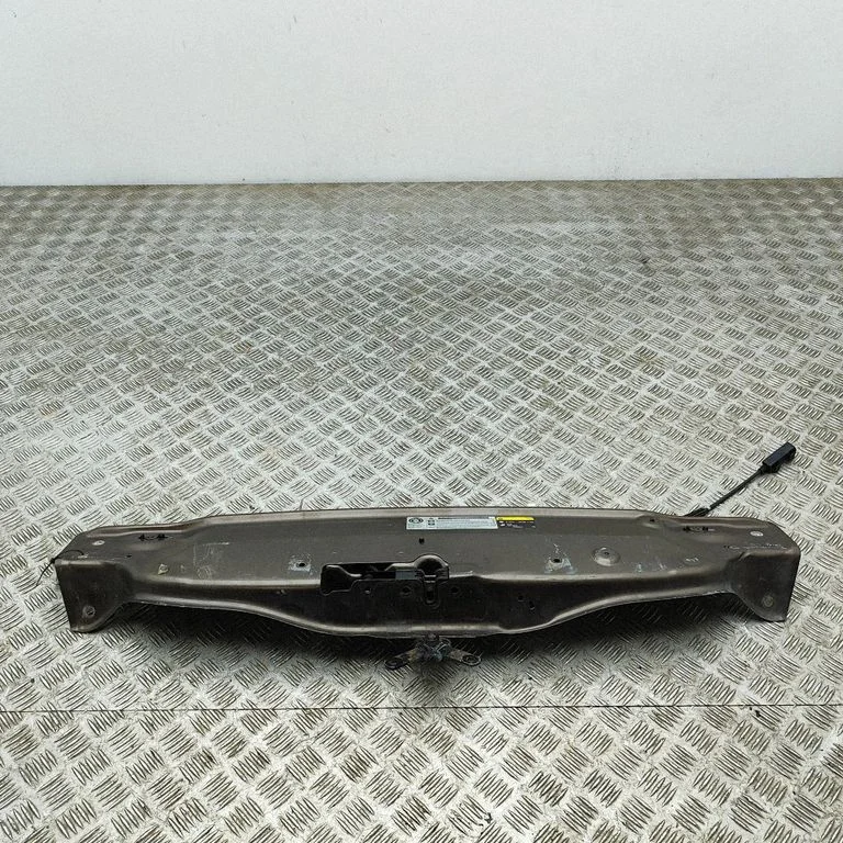 Radiatoru paneļa augšējā daļa 2H0805563F