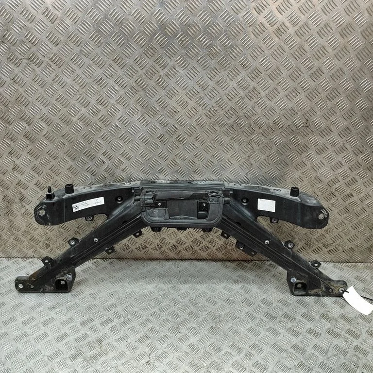 Radiatoru paneļa augšējā daļa 111828923G