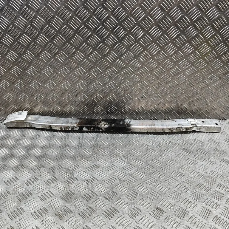 Radiatoru paneļa augšējā daļa 4M0802507C