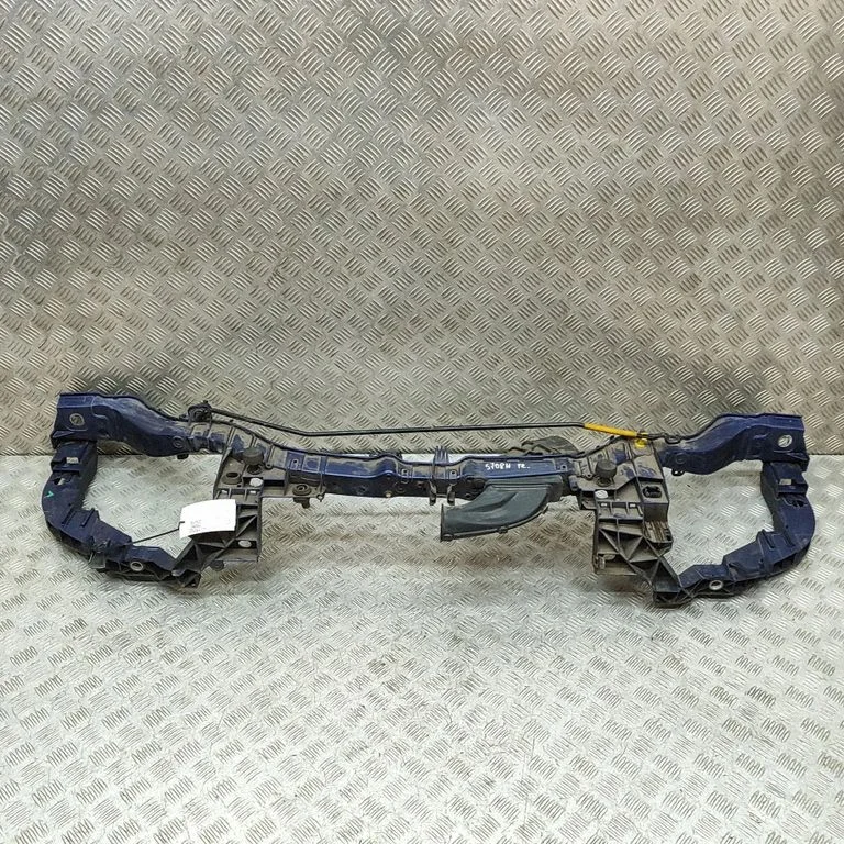 Radiatoru paneļa augšējā daļa F1EB8B041AB