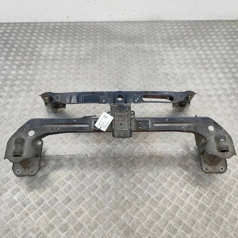 Radiatoru paneļa augšējā daļa 7106F2