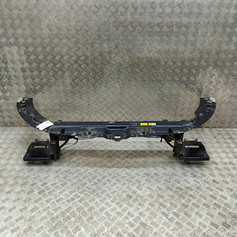 Radiatoru paneļa augšējā daļa – Land Rover Range Rover Evoque L538 (2011-2018)