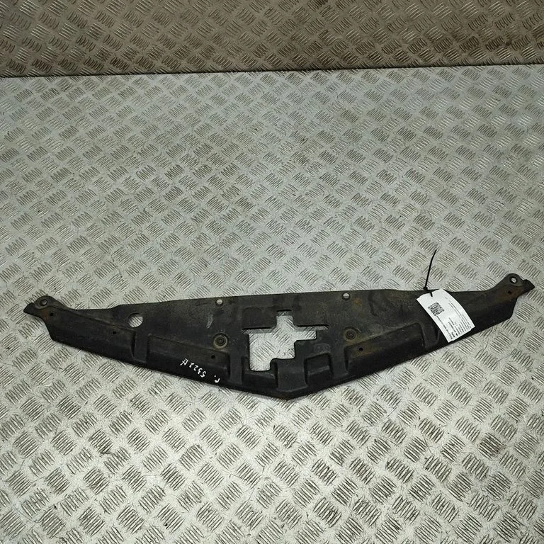 Radiatoru paneļa augšējā daļa GM1225308