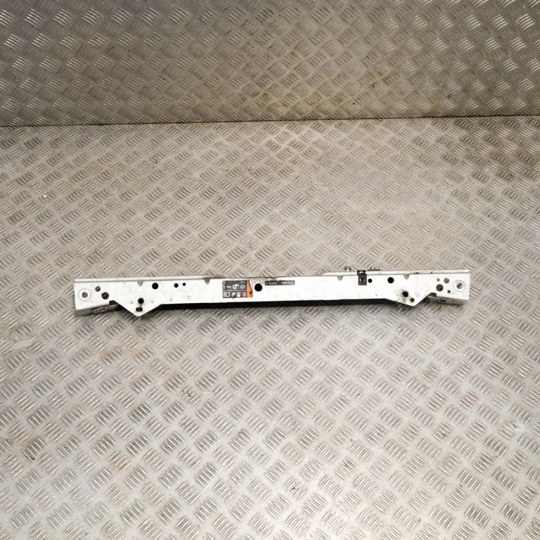 Radiatoru paneļa augšējā daļa 13312474