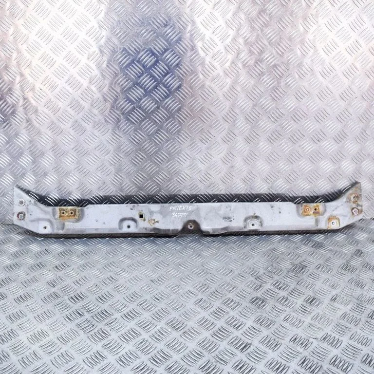 Radiatoru paneļa augšējā daļa