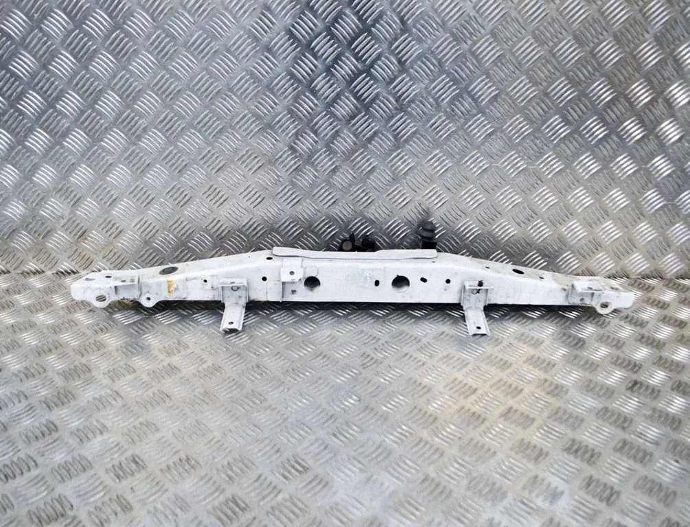 Radiatoru paneļa augšējā daļa