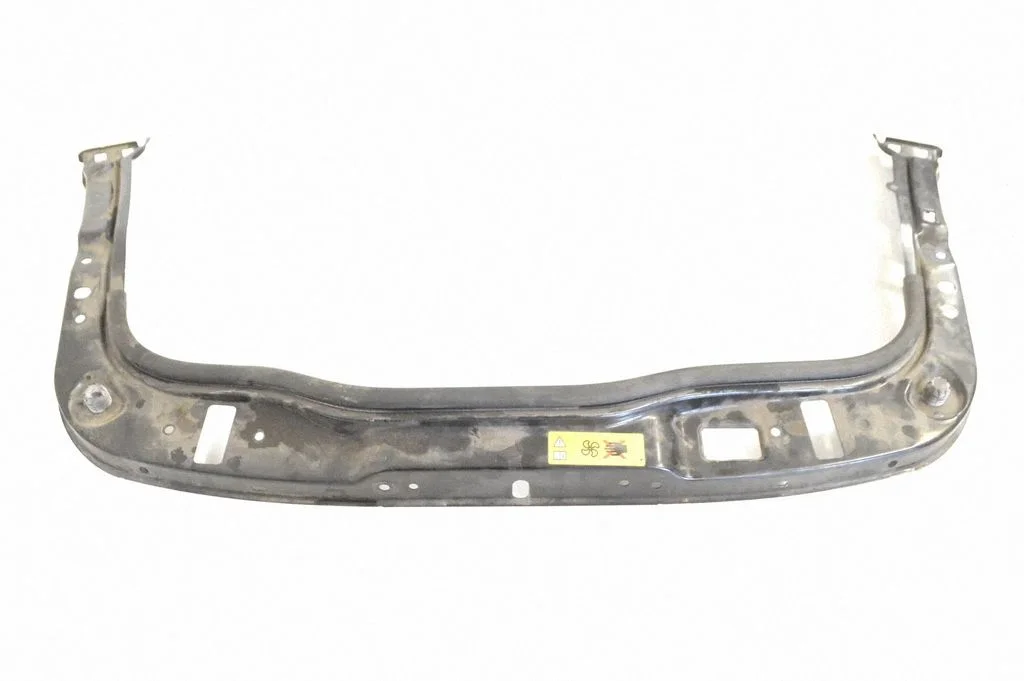 Radiatoru paneļa augšējā daļa 7147911