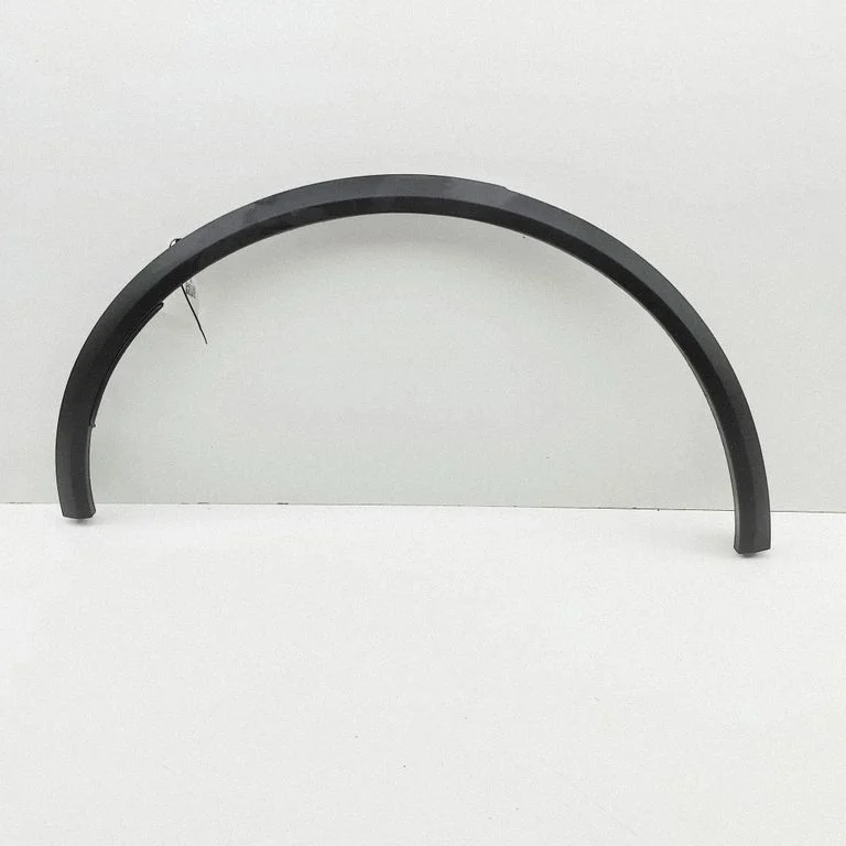 Fender trim (molding) – Porsche Macan (95B) (2019-)