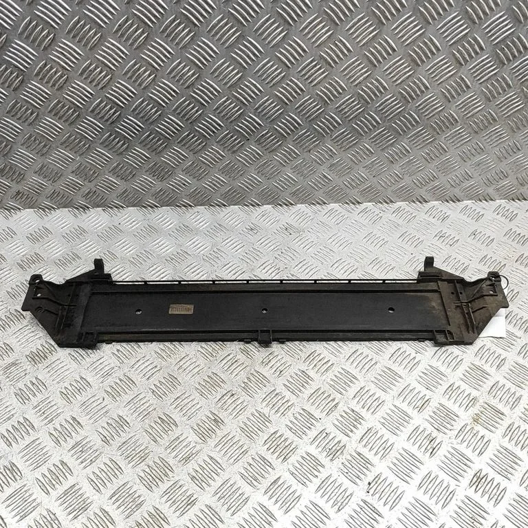 Radiatoru paneļa apakšējā daļa 7804619