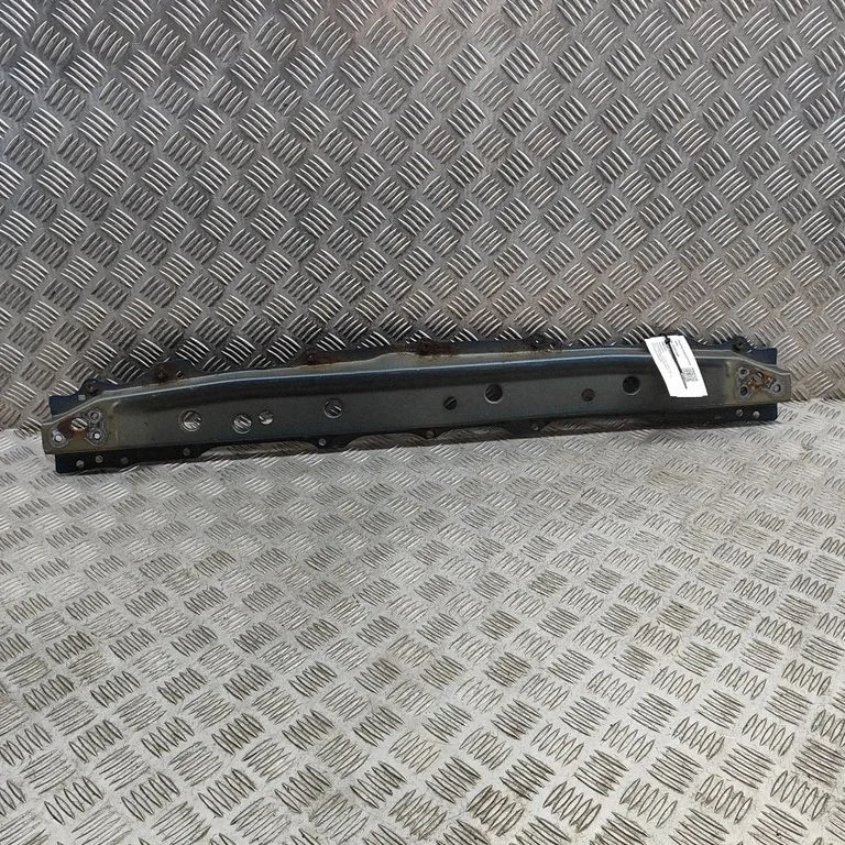 Radiatoru paneļa apakšējā daļa 530280D031