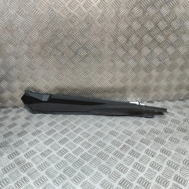 Fender trim (molding) 7419385
