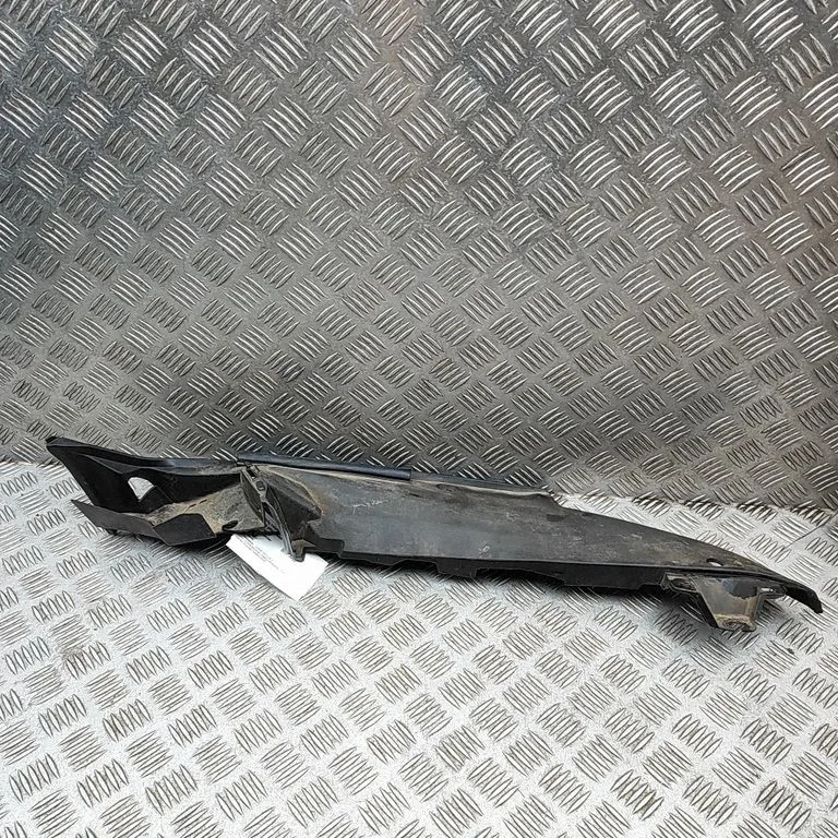 Fender trim (molding) – Lexus RX 450H (2016-)