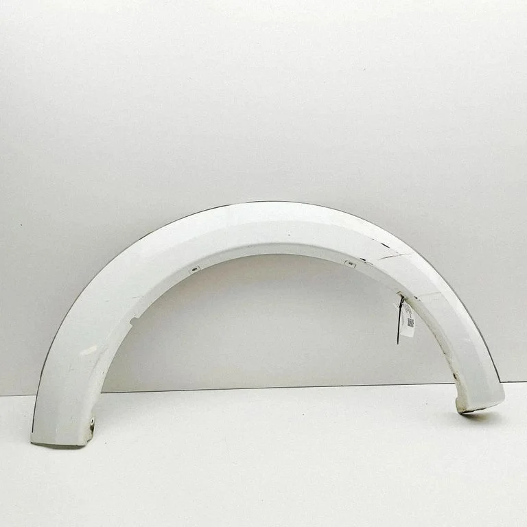 Poritiiva iluliist (molding) 7407A274ZZ