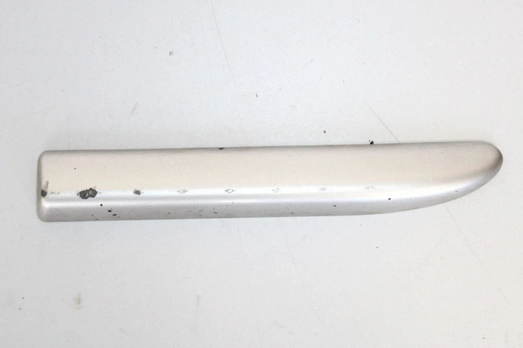 Poritiiva iluliist (molding) HNA5704AA