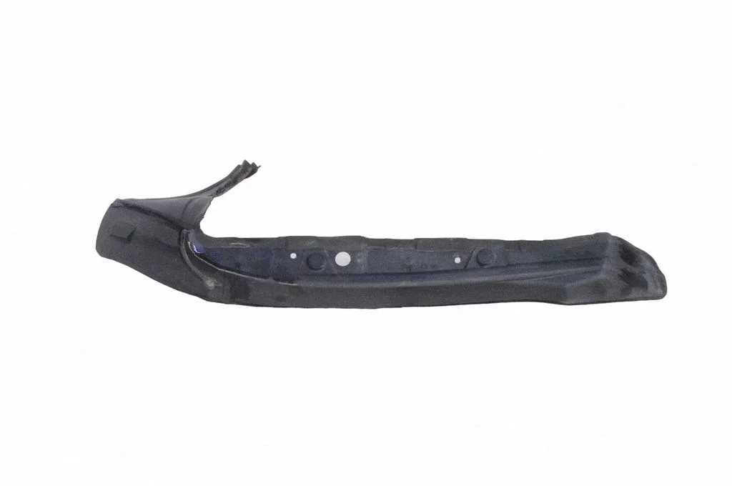Spārna apdare (moldings) 8T0821111