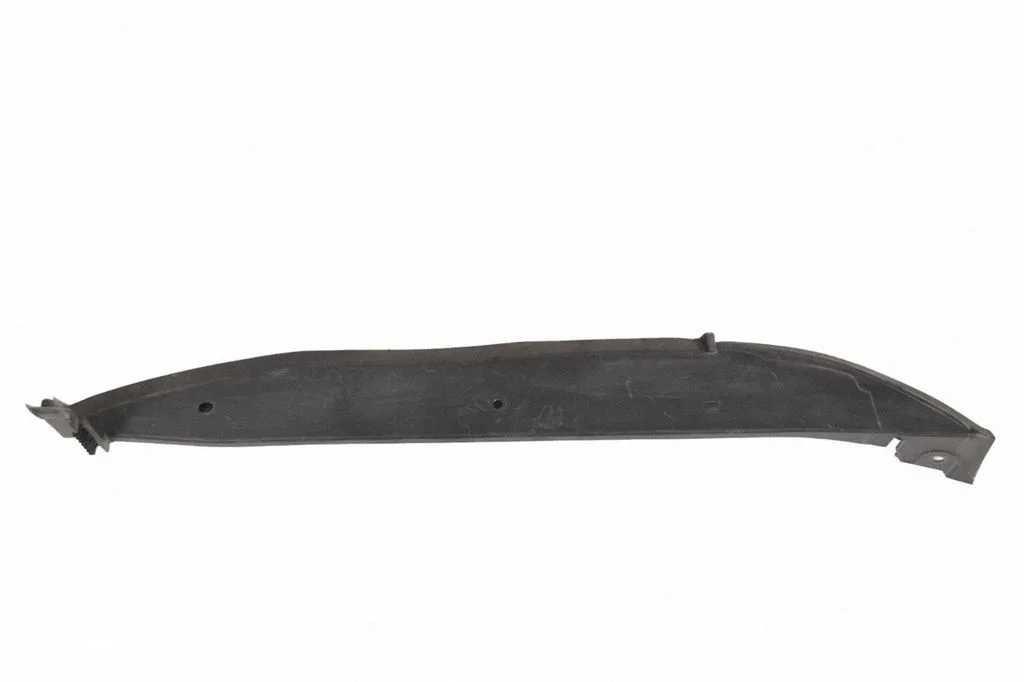 Fender trim (molding) – Porsche Macan (95B) (2014-2018)