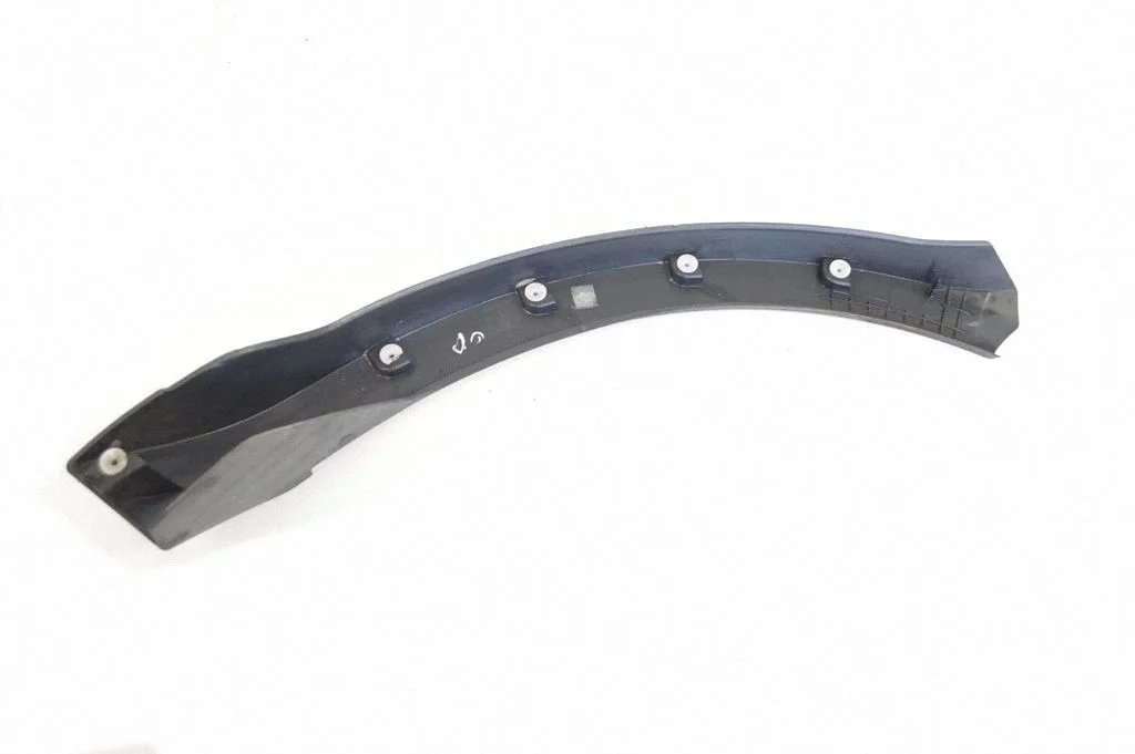 Spārna apdare (moldings) SLR00104