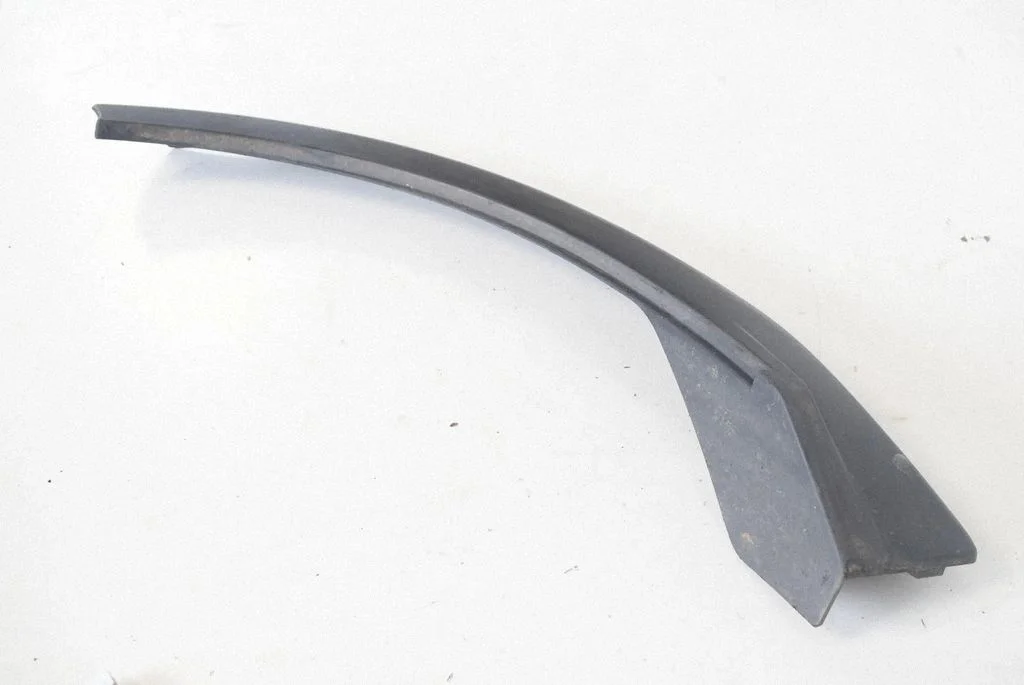 Poritiiva iluliist (molding) SLR00104