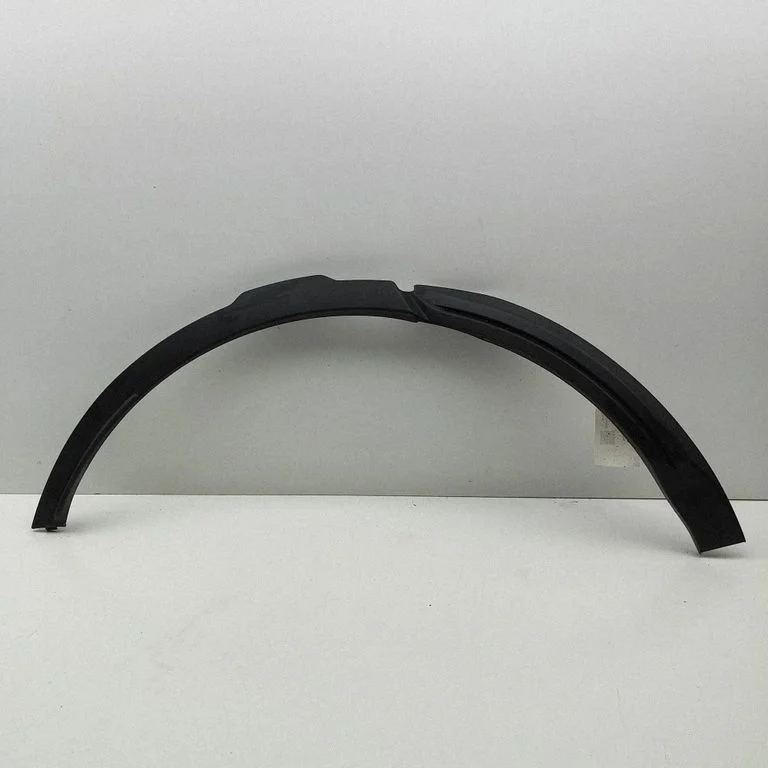 Spārna apdare (moldings) BJ32290E22AH