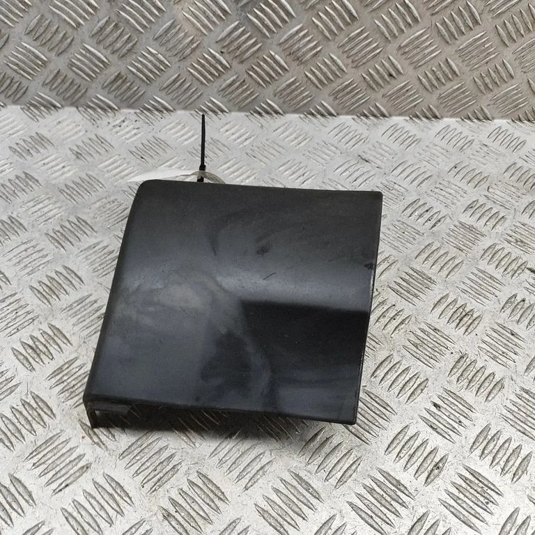 Poritiiva iluliist (molding) HY3216D054AB