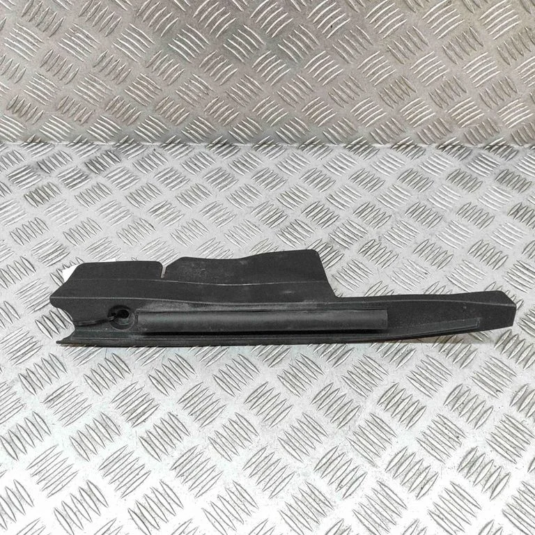 Poritiiva iluliist (molding) – Toyota RAV 4 (XA50) (2018-)