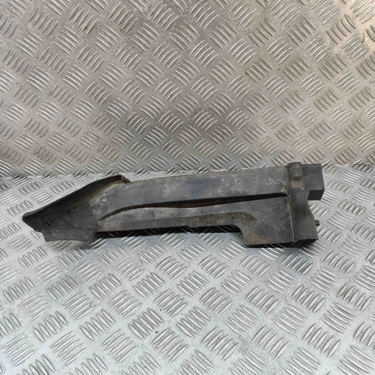 Poritiiva iluliist (molding) – Audi Q7 4M (2015-)