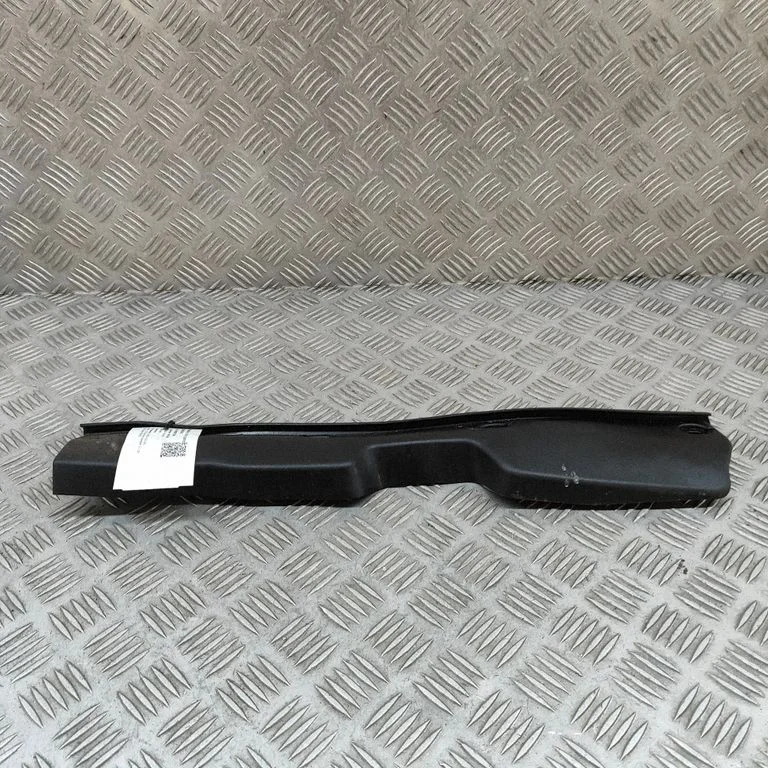Poritiiva iluliist (molding) – Mazda CX-5 II (2017-2025)