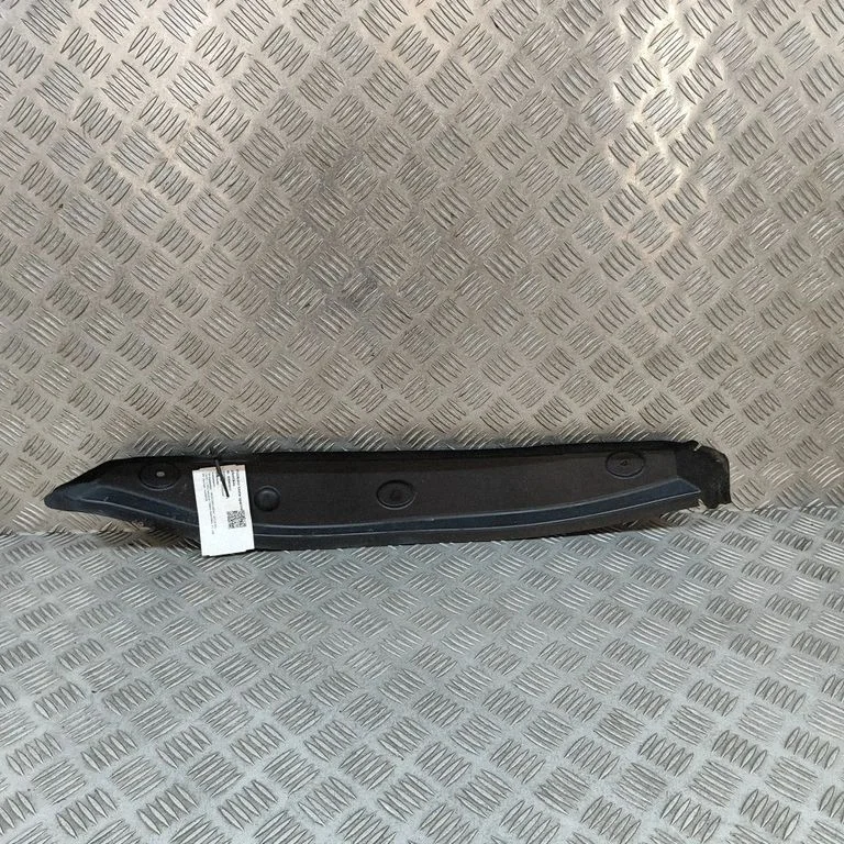 Poritiiva iluliist (molding) A1678890000