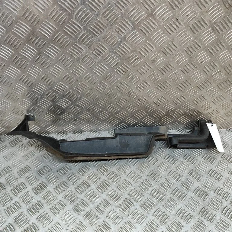 Poritiiva iluliist (molding) – Audi A4 Allroad B9 (2016-)