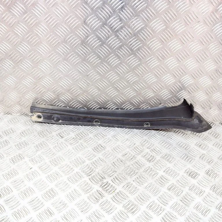 Poritiiva iluliist (molding) – BMW 4-seeria F32 F33 (2013-2020)