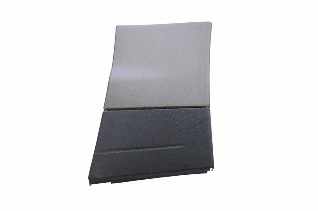 Spārna apdare (moldings) 7P5854960F