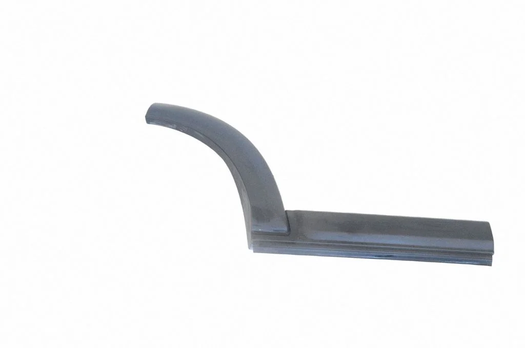 Poritiiva iluliist (molding) – tagumine parem